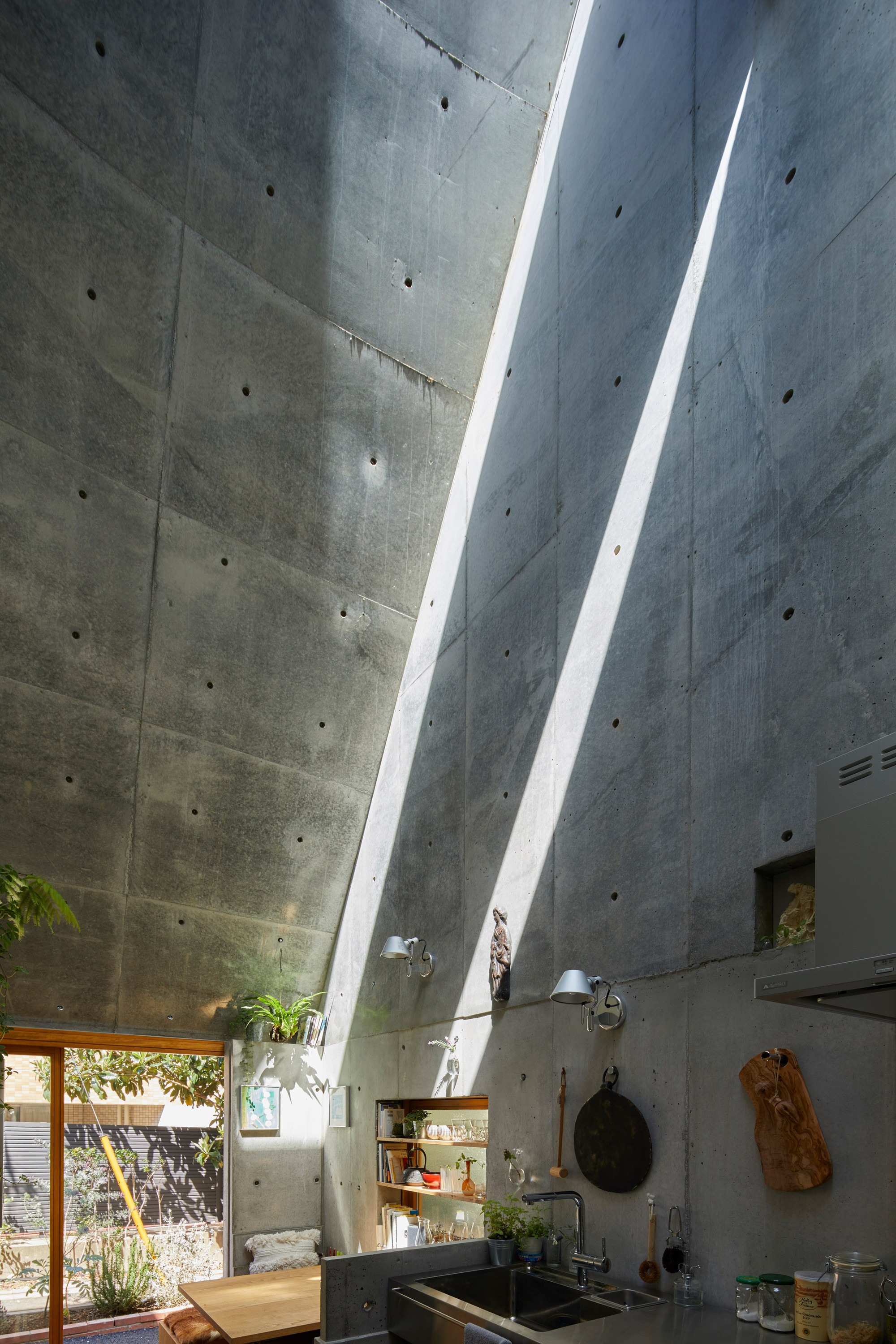 love2-love-2-house-takeshi-hosaka-tokyo-japan_dezeen_2364_col_8