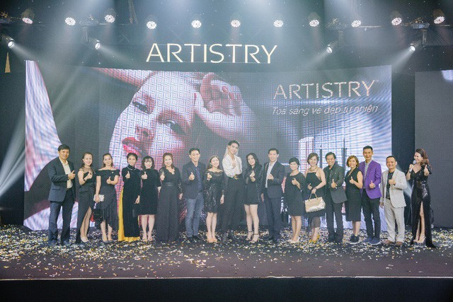 Artistry ra mắt dòng sản phẩm trang điểm cao cấp Signature tại Việt Nam - Ảnh 2.