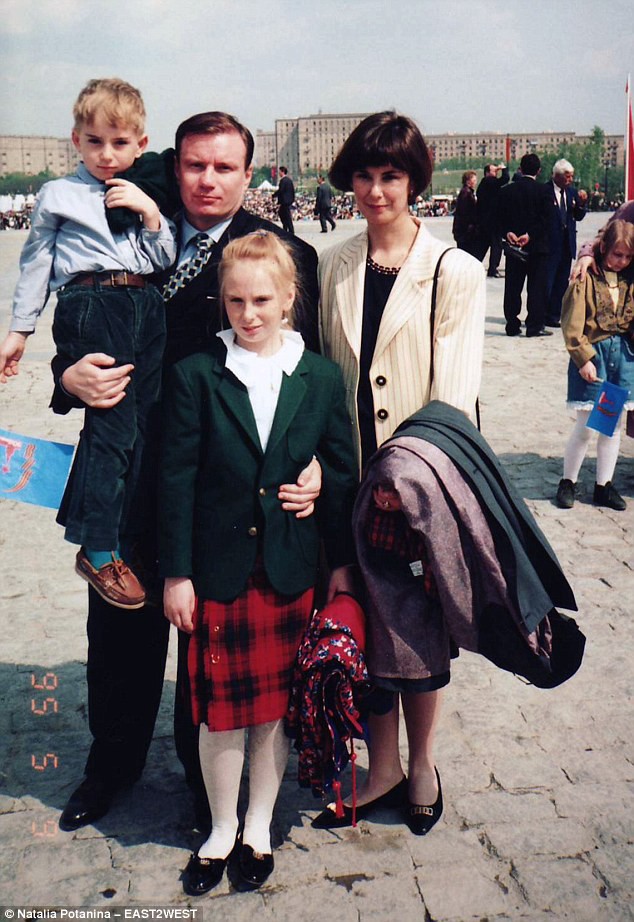 298980CD00000578-3118365-Soul_mates_Natalia_pictured_with_Vladimir_and_elder_children_Iva-a-14_1434028608509