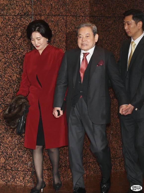 Phu nhân cựu chủ tịch Samsung: Ái nữ tờ báo danh tiếng lui về làm hậu phương vững chắc cho chồng, nữ chủ nhân thật sự của của Samsung - Ảnh 5.