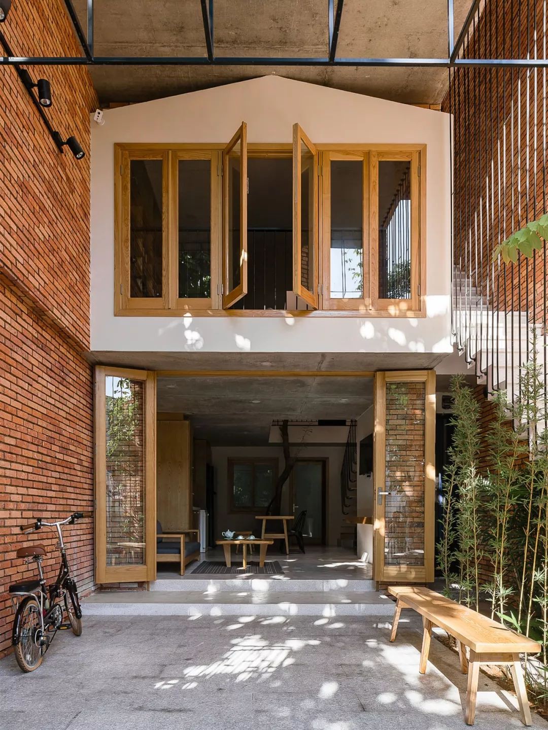 Đà Nẵng: Mẹ đơn thân ngăn đôi nhà, tạo thành 2 ngôi nhà nhỏ xinh