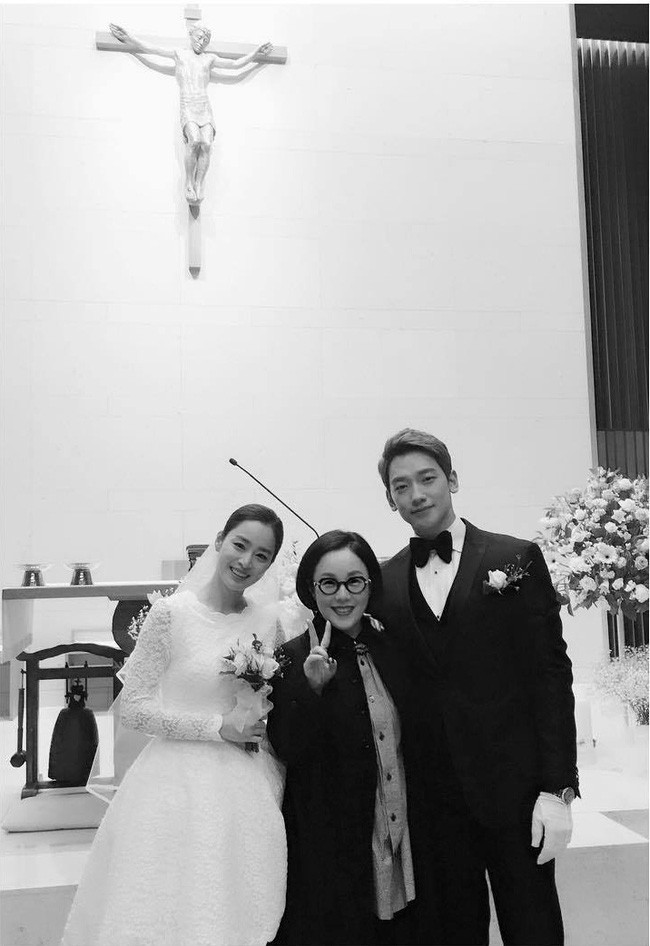 kim-tae-hee-bi-rain-khac-nguoi-ket-hon-xong-moi-chup-anh-cuoi-sao-han-1 kim-tae-hee-bi-rain-khac-nguoi-ket-hon-xong-moi-chup-anh-cuoi-sao-han-1
