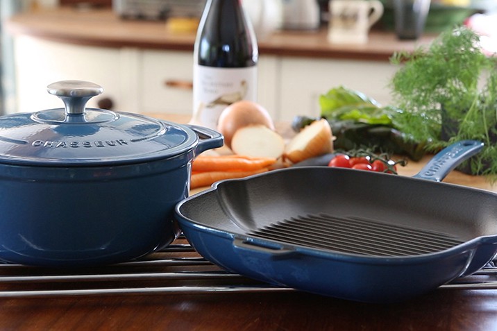 chasseur-cast-iron-blue