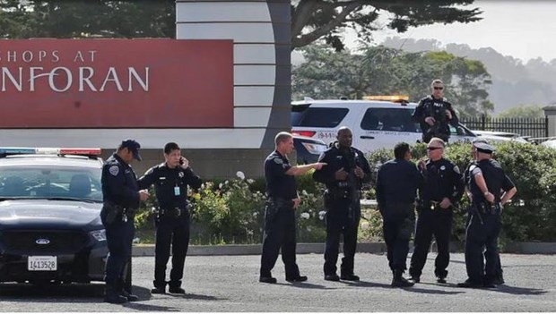 Ít nhất 4 người đã bị thương vụ xả súng tại trung tâm thương mại Mỹ - Ảnh 1.