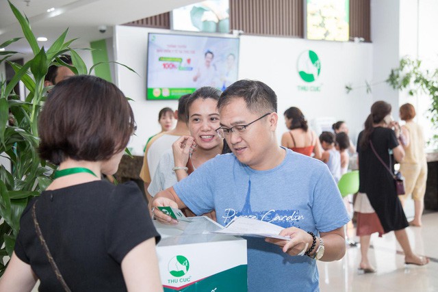 Được thông tuyến bảo hiểm y tế, người dân hồ hởi đăng ký khám tại Thu Cúc - Ảnh 7. Được thông tuyến bảo hiểm y tế, người dân hồ hởi đăng ký khám tại Thu Cúc - Ảnh 7.