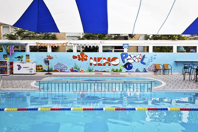 Top những bể bơi nước mặn ở Hà Nội mà bạn và gia đình không thể bỏ qua hè này - Ảnh 1.