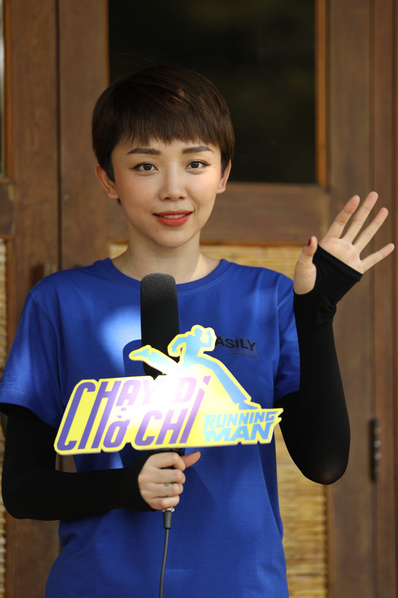 Tham gia gameshow Hàn Quốc Tóc Tiên khiến 2 nam thần Running Man tức  giận vì