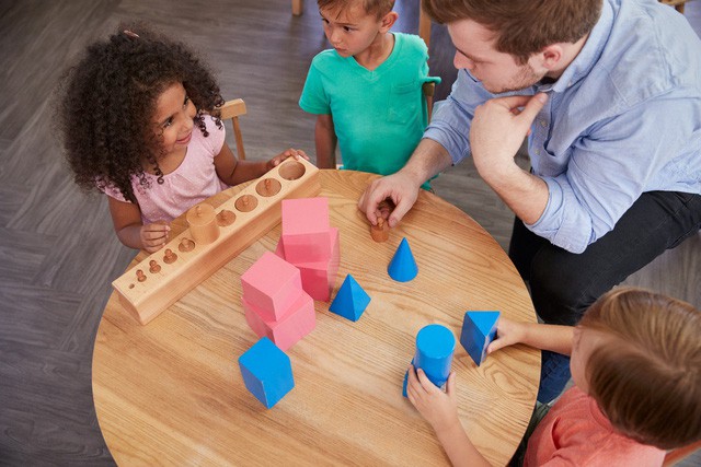 5 điều bạn cần biết về môi trường mầm non Montessori trước khi quyết định cho con theo học - Ảnh 4.