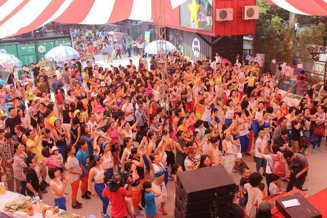 Điểm danh những bữa tiệc nhảy siêu to khổng lồ thu hút hàng nghìn người của Lamita Dance Fitness - Ảnh 2.