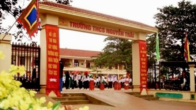 Sốc: Bé gái 4 tuổi tử vong tại bể bơi mới xây trong trường học - Ảnh 1.