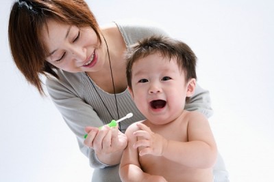 Vệ sinh răng miệng đ&uacute;ng c&aacute;ch cho trẻ - Ảnh 2.
