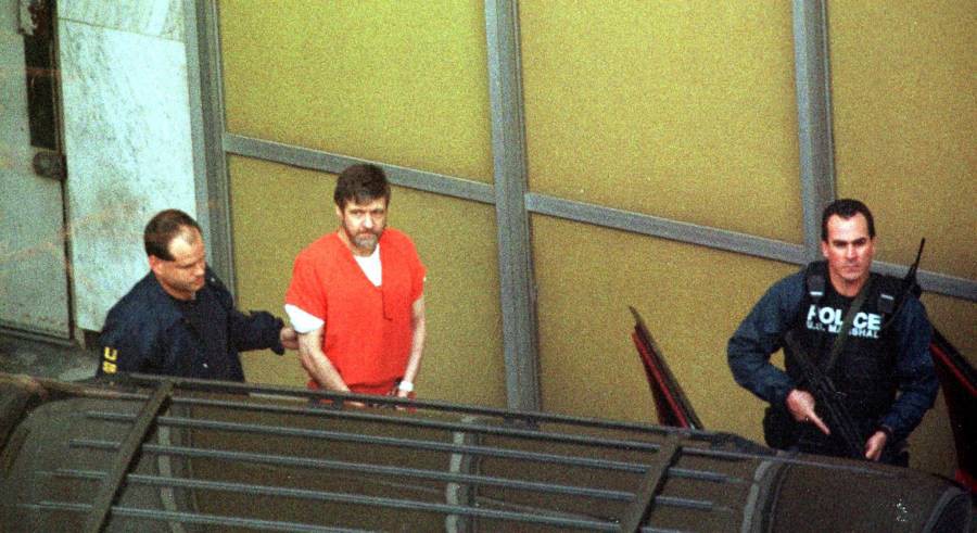 Ted Kaczynski: Làm thế nào một thần đồng toán học trẻ em trở thành kẻ giết người hàng loạt - Ảnh 16.