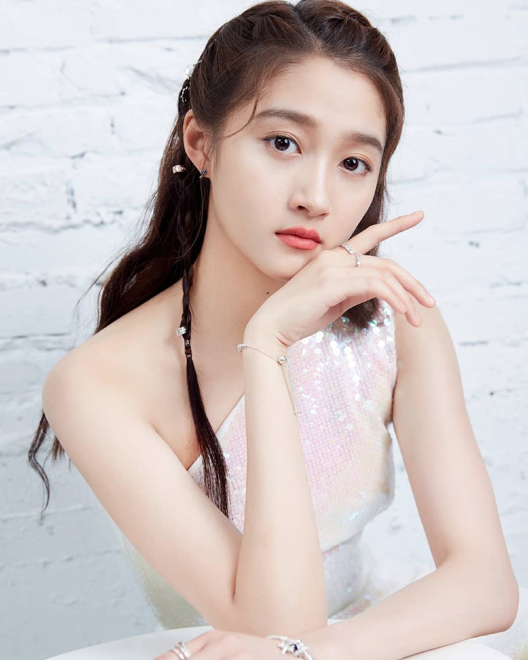 Guan_Xiaotong