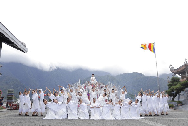 Bí mật của show diễn Vũ điệu trên mây qua lời kể đạo diễn Phạm Hoàng Nam - Ảnh 3. Bí mật của show diễn Vũ điệu trên mây qua lời kể đạo diễn Phạm Hoàng Nam - Ảnh 3.