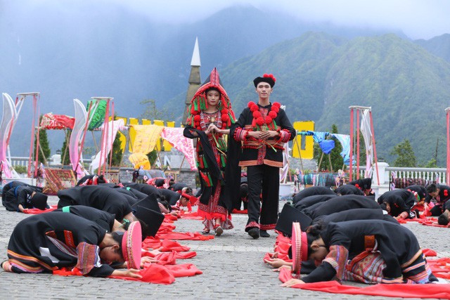Bí mật của show diễn Vũ điệu trên mây qua lời kể đạo diễn Phạm Hoàng Nam - Ảnh 5. Bí mật của show diễn Vũ điệu trên mây qua lời kể đạo diễn Phạm Hoàng Nam - Ảnh 5.