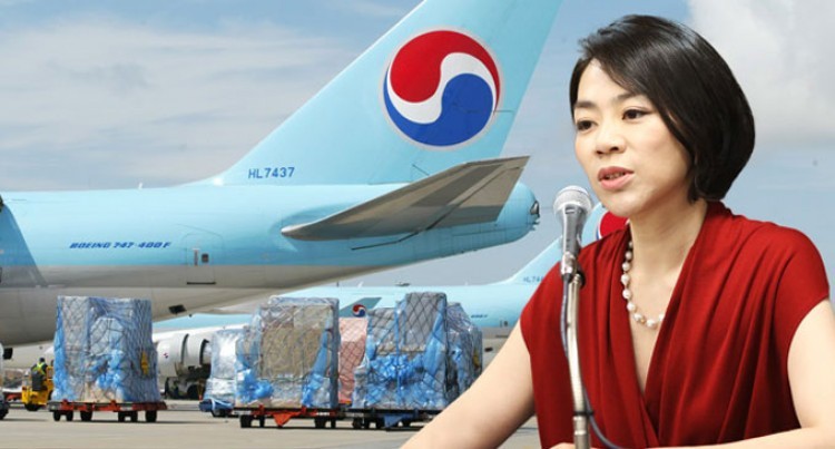 Scandal &quot;hạt mắc ca&quot; của ái nữ Korean Air: Bắt tiếp viên trưởng phải quỳ tạ lỗi chỉ vì sai sót nhỏ, lợi dụng quyền lực chèn ép nạn nhân đủ đường - Ảnh 1.