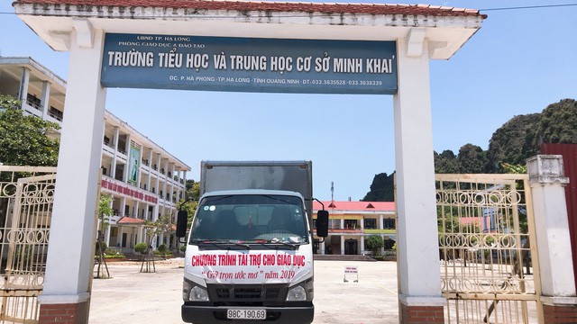Honda Việt Nam chung tay trao gần 2 triệu mũ bảo hiểm, ch&agrave;o đ&oacute;n trẻ lớp Một v&agrave;o năm học mới - Ảnh 2.