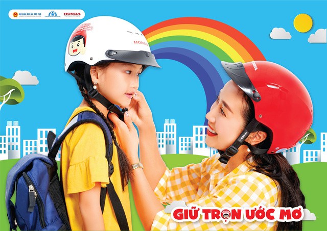 Honda Việt Nam chung tay trao gần 2 triệu mũ bảo hiểm, ch&agrave;o đ&oacute;n trẻ lớp Một v&agrave;o năm học mới - Ảnh 4.