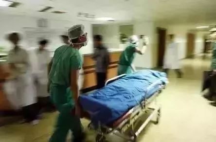 Người đàn ông đột quỵ trong giấc ngủ vì hành động sai lầm sau uống rượu - Ảnh 1. Người đàn ông đột quỵ trong giấc ngủ vì hành động sai lầm sau uống rượu - Ảnh 1.