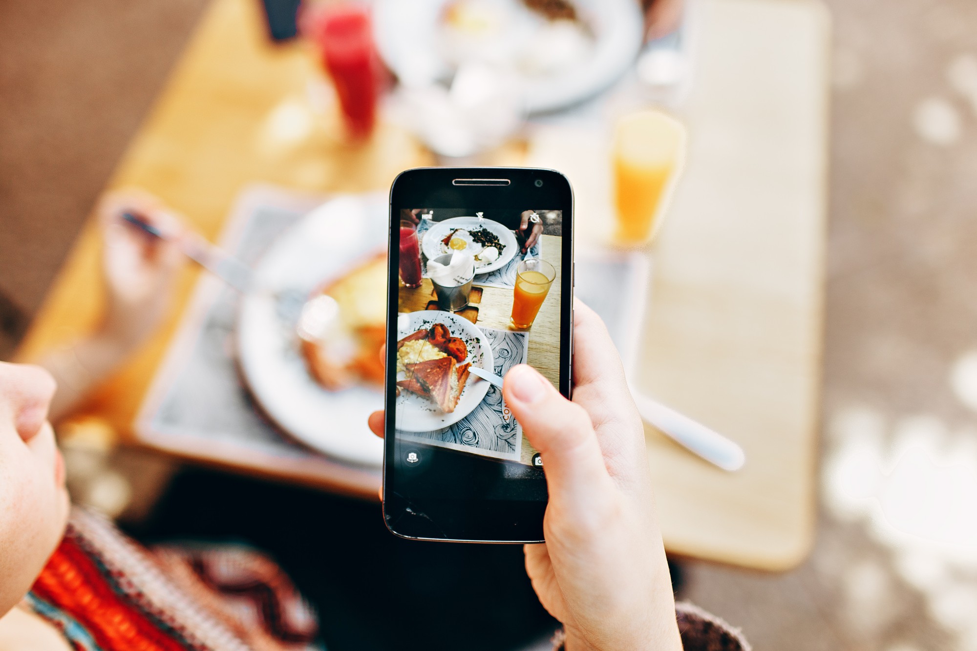 blur-blurred-background-brunch-693267 blur-blurred-background-brunch-693267
