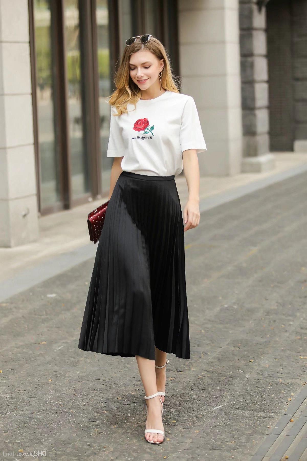 Midi-Pleated-Skirts-Inspiring-Outfit-Ideas-33