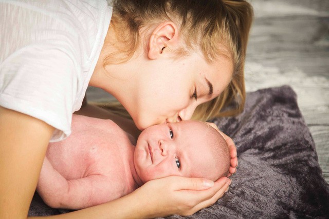 Mẹ thông thái tiết lộ bí quyết chọn tã dán sơ sinh “chuẩn không cần chỉnh” - Ảnh 1. Mẹ thông thái tiết lộ bí quyết chọn tã dán sơ sinh “chuẩn không cần chỉnh” - Ảnh 1.