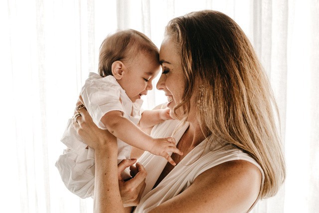 M&aacute;ch nhỏ mẹ c&aacute;ch d&ugrave;ng t&atilde; d&aacute;n sơ sinh gi&uacute;p con y&ecirc;u tr&ograve;n giấc - Ảnh 3.