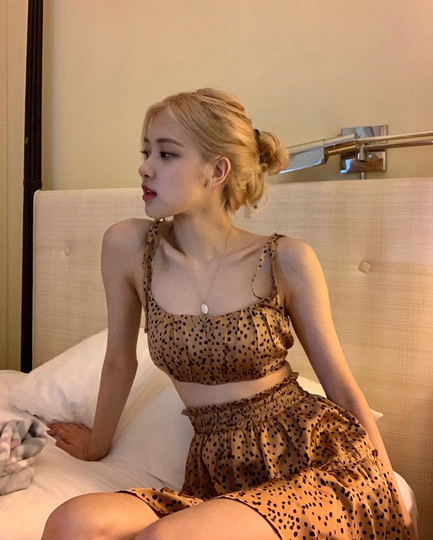 Crop top một gang tay có gì hot khiến Black Pink, Red Velvet, Mamamoo, Itzy diện rần rần? - Ảnh 3.