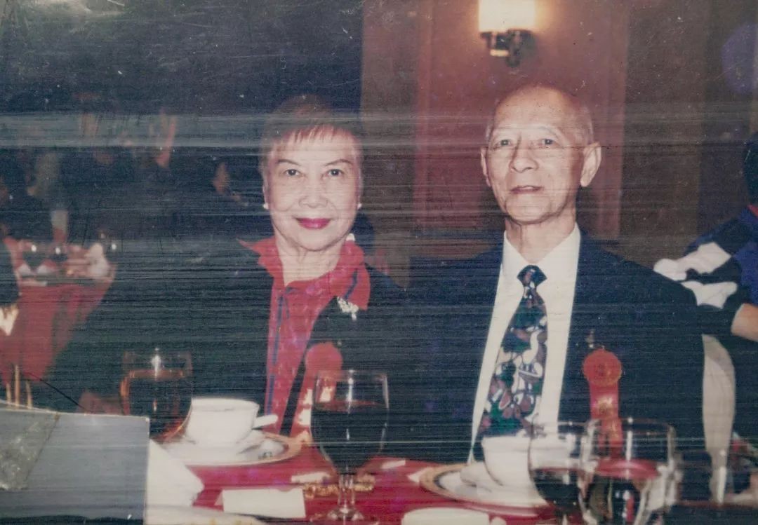 “Bà ngoại gân&quot; nhất Hong Kong: 96 tuổi trở thành người mẫu nổi tiếng được nhiều thương hiệu săn đón và cách sống “hãy là chính mình” đáng học hỏi - Ảnh 7.