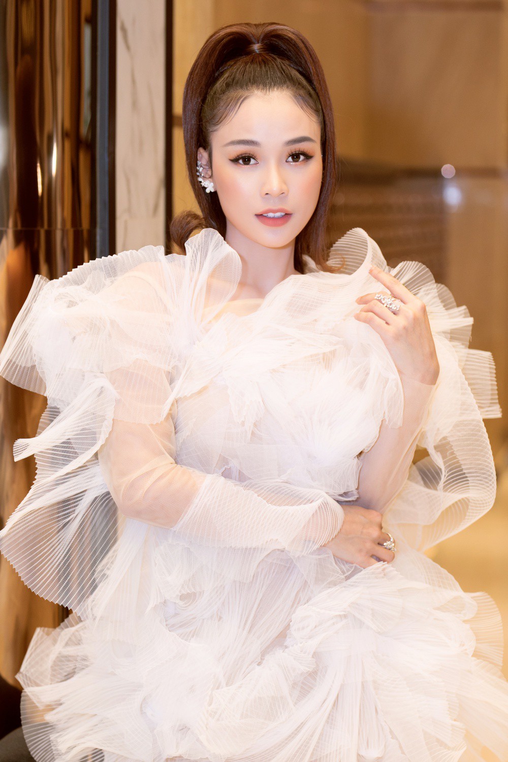 Váy cưới công chúa xòe vai nhún cánh bướm - FELY WEEDING