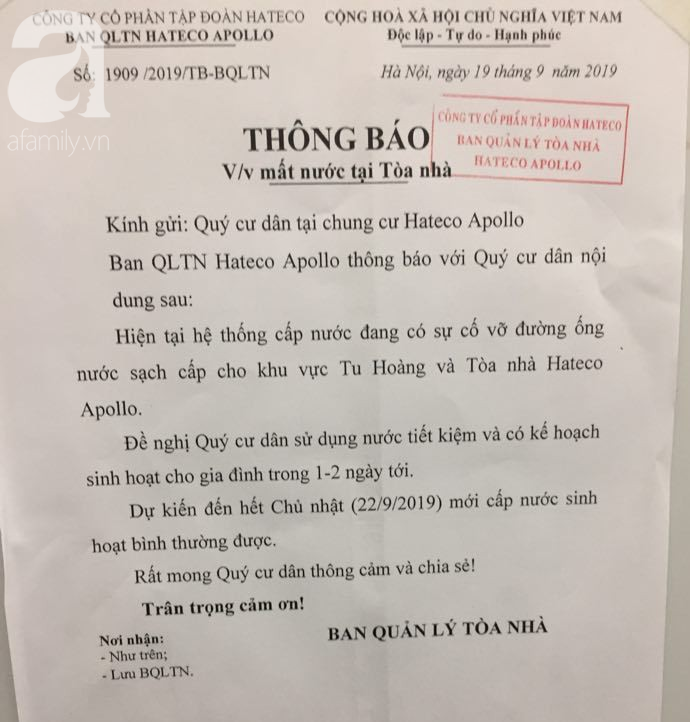 Hà Nội: Nhiều gia đình mang theo con nhỏ vật vã thâu đêm chờ đến lượt ...