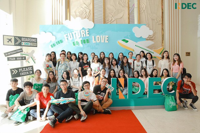 Vlogger Giang ơi cùng Indec Ỉternational Fair 2019 khơi nguồn hàng ngàn giấc mơ du học - Ảnh 2.
