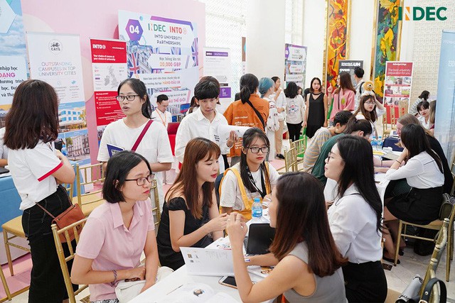 Vlogger Giang ơi cùng Indec Ỉternational Fair 2019 khơi nguồn hàng ngàn giấc mơ du học - Ảnh 6.