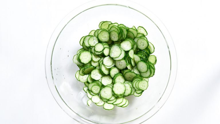 Học người Nhật làm món salad tảo bẻ dưa chuột vừa ngon vừa tốt cho sức khỏe - Ảnh 1.