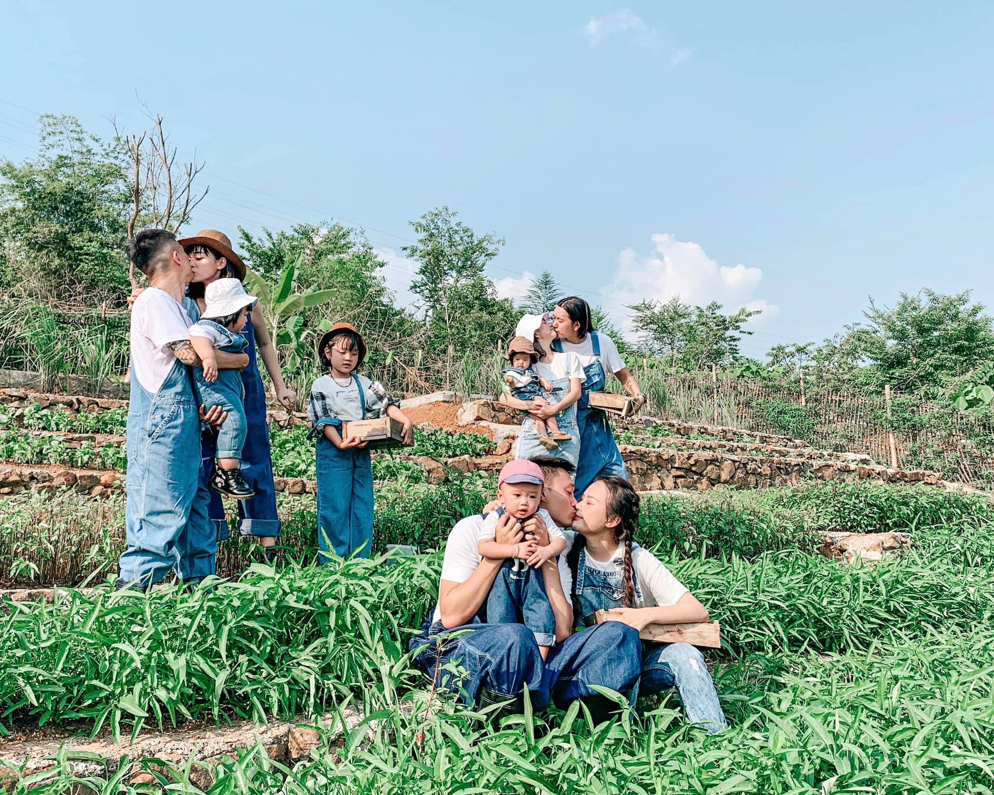 Ngọc Mon Tung Ảnh Nông Trại Xinh Xắn Cùng Team Bỉm Sữa Thân Thiết, Ai Cũng  Ước Ao Có Hội Bạn Thế Này