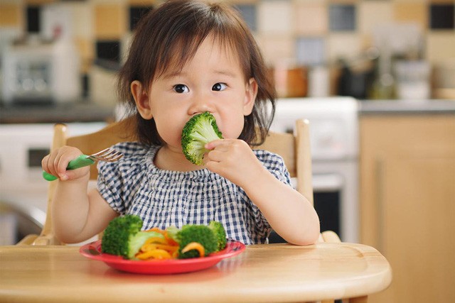 Gợi ý 4 thực đơn kết hợp bữa phụ tiện lợi lại thơm ngon cho bé 1 - 3 tuổi - Ảnh 1.