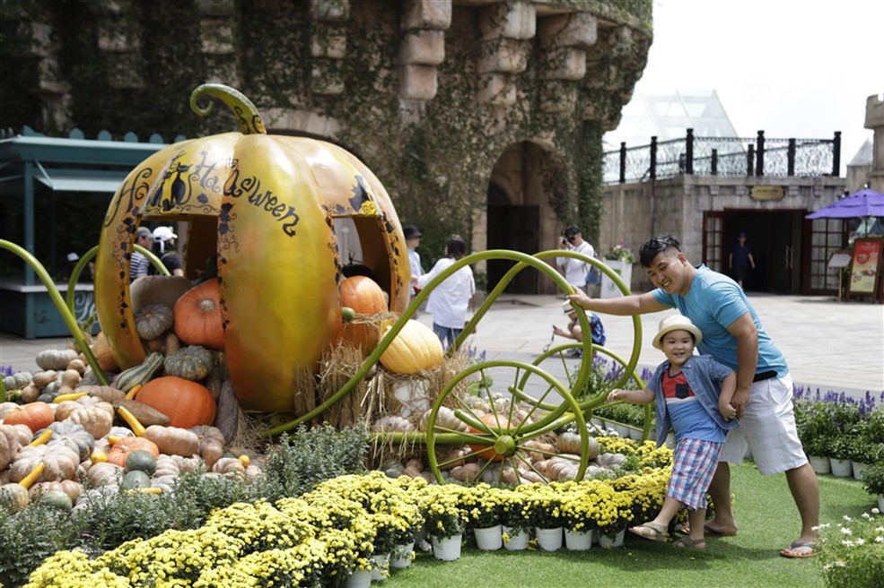 Khám phá lễ hội Halloween hoành tráng bậc nhất Việt Nam - Ảnh 1. Khám phá lễ hội Halloween hoành tráng bậc nhất Việt Nam - Ảnh 1.