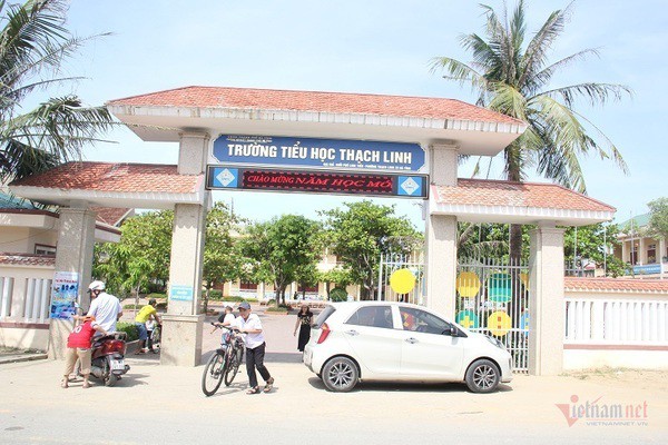 Lùm xùm suất cơm tiểu học 27.000 đồng "hẻo" thức ăn - Ảnh 3. Lùm xùm suất cơm tiểu học 27.000 đồng "hẻo" thức ăn - Ảnh 3.