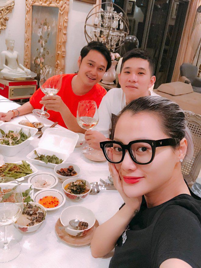 bao-nam-bi-nghi-la-thien-kim-tieu-thu-duoc-chieu-nhung-em-gai-quang-vinh-dich-thi-gai-dam-38248773_10156153972950971_208335098158776320_o-1567484125-890-width660height880 bao-nam-bi-nghi-la-thien-kim-tieu-thu-duoc-chieu-nhung-em-gai-quang-vinh-dich-thi-gai-dam-38248773_10156153972950971_208335098158776320_o-1567484125-890-width660height880