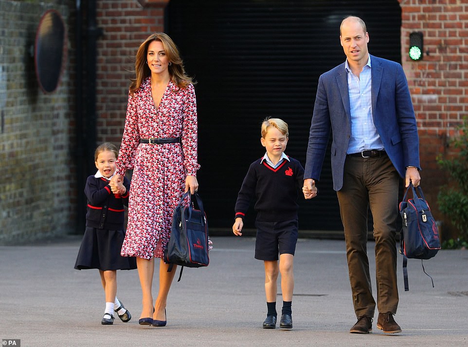 18095328-7430097-Princess_Charlotte_with_by_her_father_the_Duke_of_Cambridge_and_-m-64_1567668548471 (1)