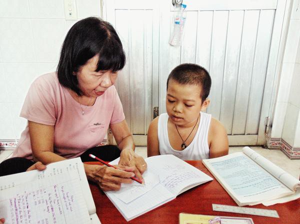 Năm học mới ở lớp học 'truyền dịch' sự sống cho bệnh nhi ung thư - Ảnh 6.