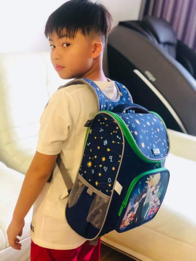 Mùa khai trường, ba lô chống gù nào đang được các hot mom, hot dad nhắc đến? - Ảnh 5. Mùa khai trường, ba lô chống gù nào đang được các hot mom, hot dad nhắc đến? - Ảnh 5.