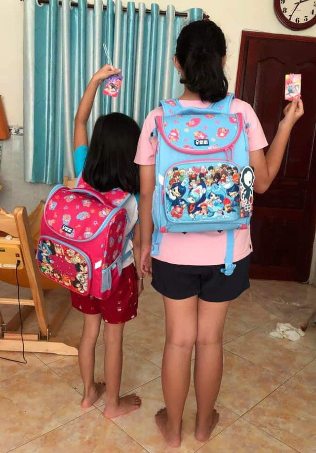 Mùa khai trường, ba lô chống gù nào đang được các hot mom, hot dad nhắc đến? - Ảnh 6. Mùa khai trường, ba lô chống gù nào đang được các hot mom, hot dad nhắc đến? - Ảnh 6.