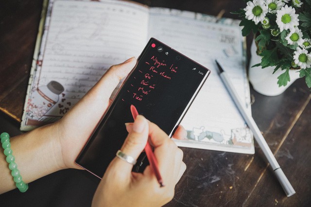 Bất ngờ với lựa chọn của cô nàng freelancer, chị em chợt nhận ra thứ mình cần bấy lâu nay mà chưa hề nghĩ tới - Ảnh 2. Bất ngờ với lựa chọn của cô nàng freelancer, chị em chợt nhận ra thứ mình cần bấy lâu nay mà chưa hề nghĩ tới - Ảnh 2.