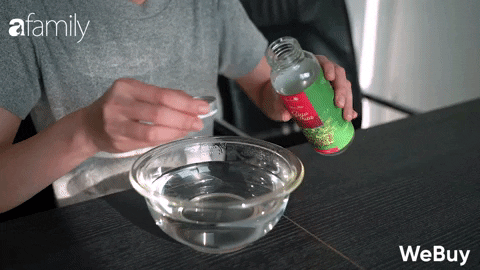 Review nước tắm mùi già Mộc Hương: Truyền thống Tết xưa có thể gợi về bằng chai nước đóng sẵn? - Ảnh 7. Review nước tắm mùi già Mộc Hương: Truyền thống Tết xưa có thể gợi về bằng chai nước đóng sẵn? - Ảnh 7.