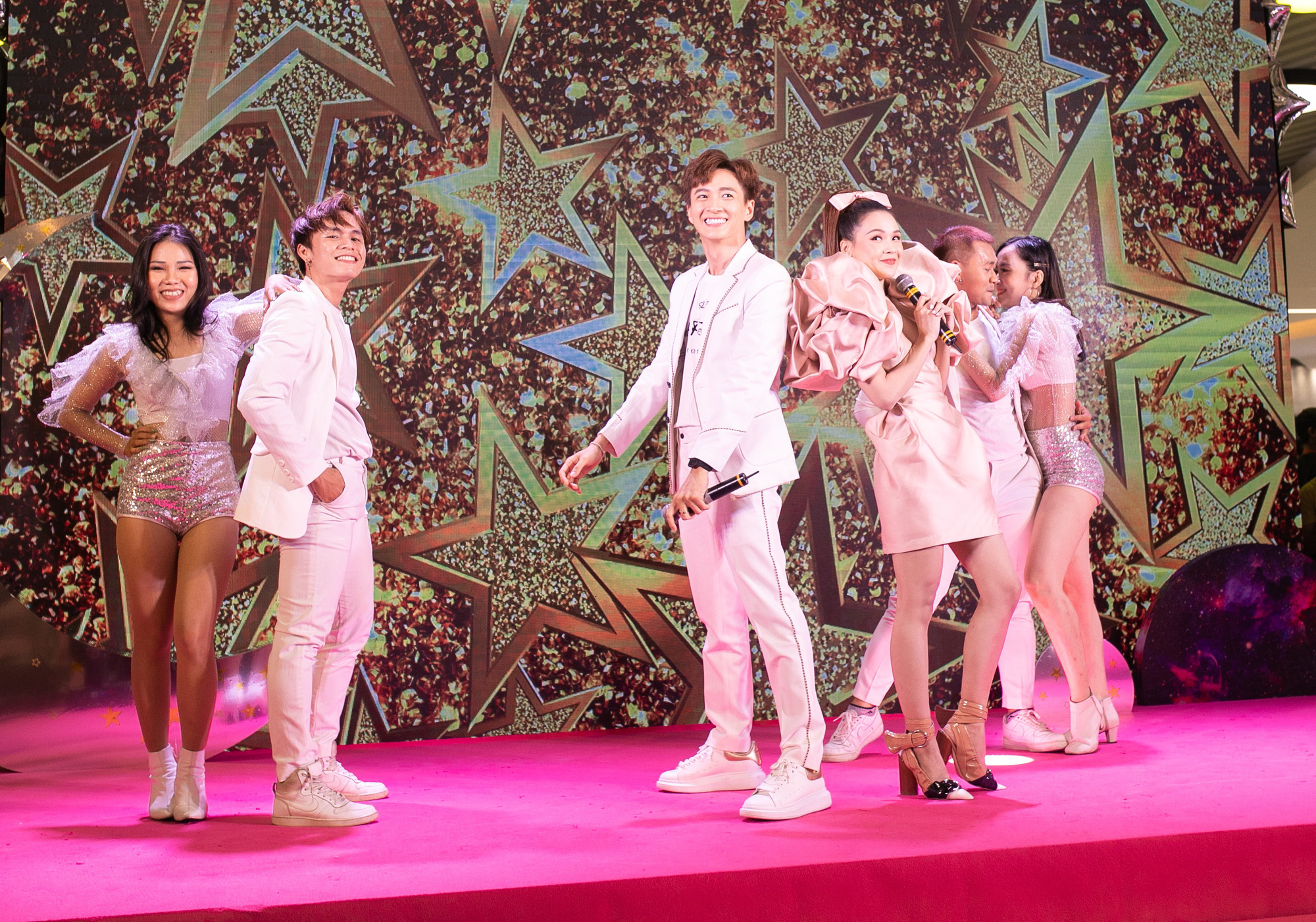 Sam: T&ocirc;i bị đồn đ&atilde; l&agrave;m đ&aacute;m cưới n&ecirc;n bỏ showbiz, thậm ch&iacute; c&ograve;n cho đại gia mượn tiền  - Ảnh 5.