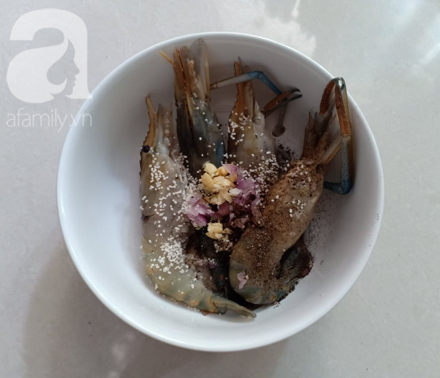 Cuối tuần trổ t&agrave;i nấu c&agrave; ri t&ocirc;m, đảm bảo cả nh&agrave; trầm trồ nức nở! - Ảnh 3.