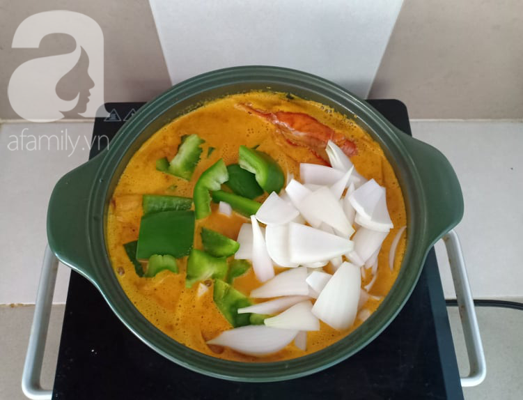 Cuối tuần trổ t&agrave;i nấu c&agrave; ri t&ocirc;m, đảm bảo cả nh&agrave; trầm trồ nức nở! - Ảnh 8.