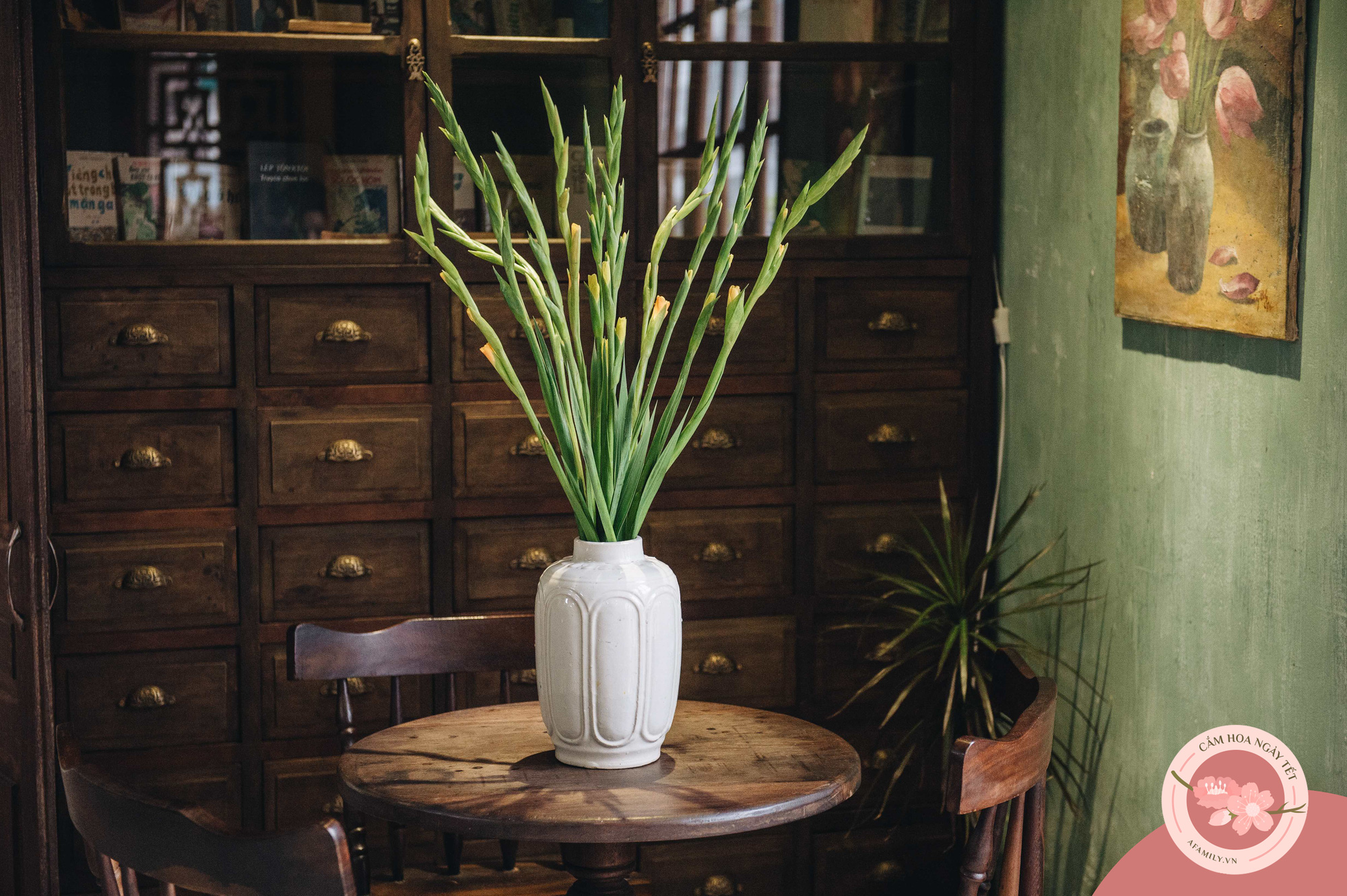 C&aacute;ch cắm hoa lay ơn truyền thống v&agrave; cắm kiểu tay Phật, cứ tưởng kh&oacute; m&agrave; h&oacute;a ra ai cũng cắm được - Ảnh 9.