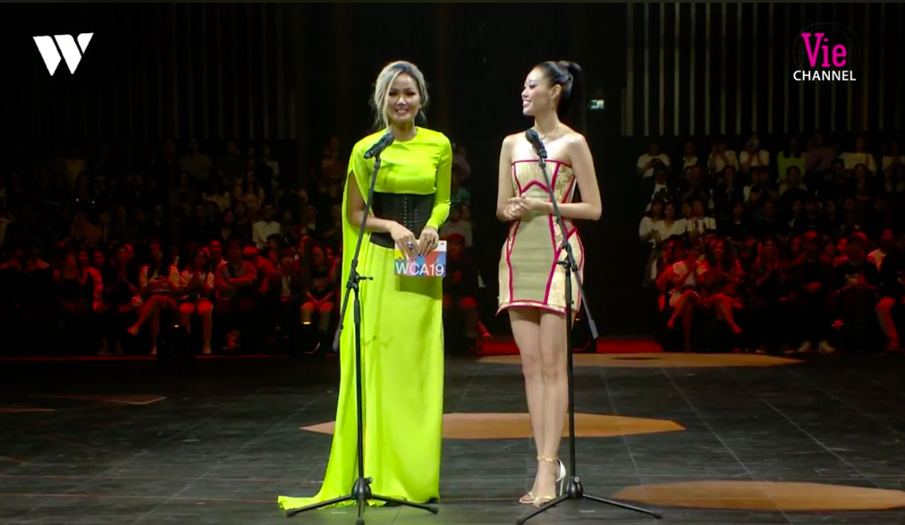 HH Khánh Vân diện bộ đầm chiếu cói độc lạ, mang cảm hứng từ chính &quot;tiền bối&quot; của mình - Hoa hậu H'Hen Niê - Ảnh 3.